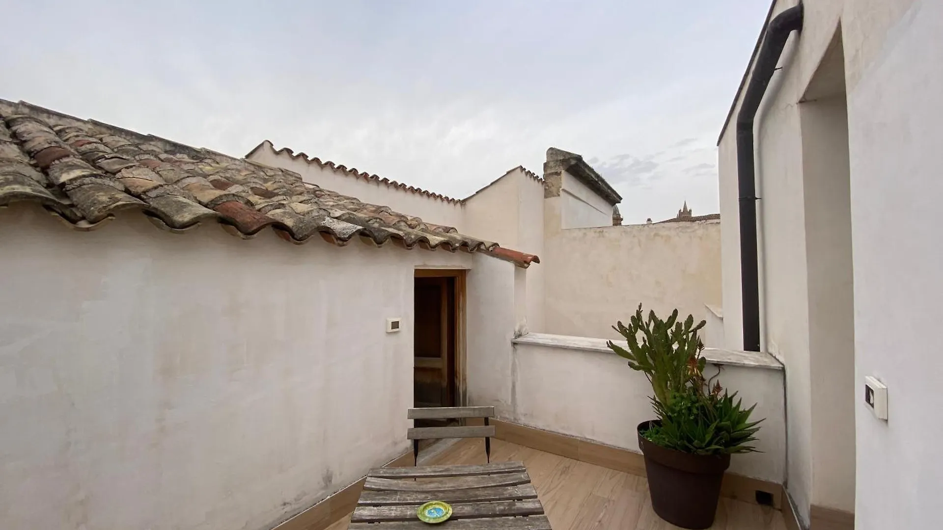 Alloft Palermo Rooms 2*,  Italy